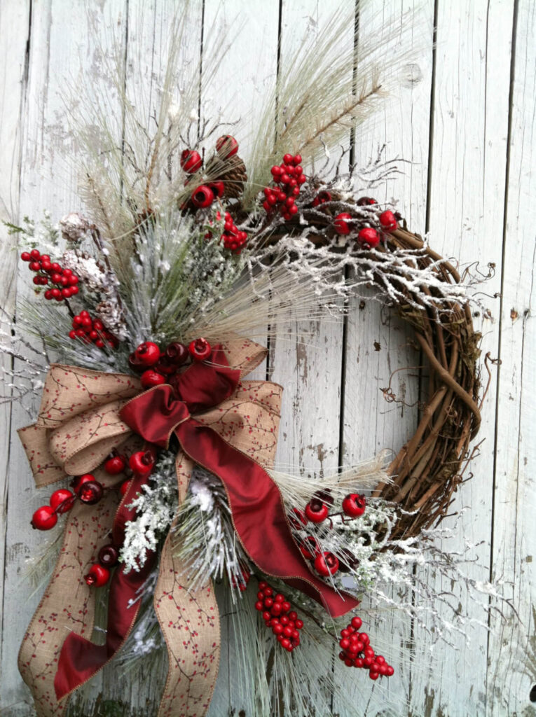 36 Festive Christmas Wreath Ideas to Impress Your Guests