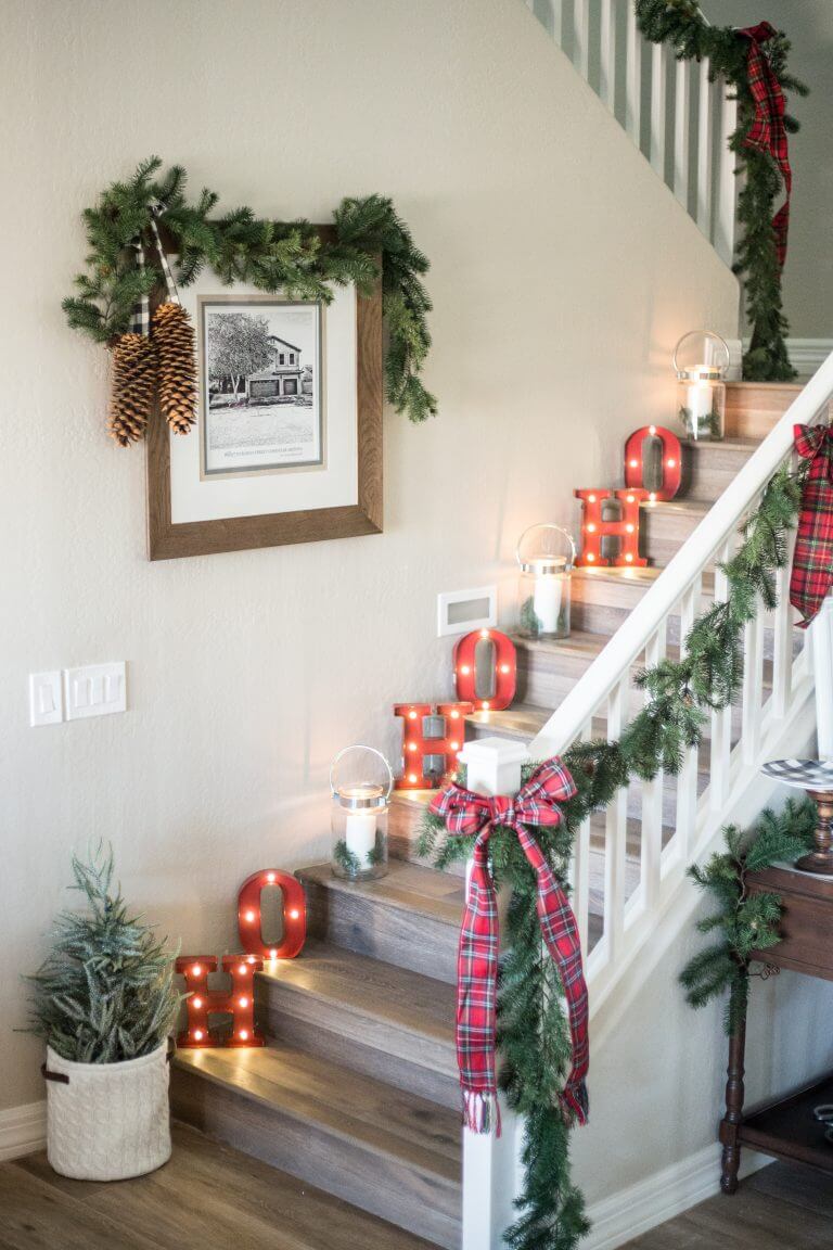 40+ Best Red Christmas Decor Ideas and Designs for 2020