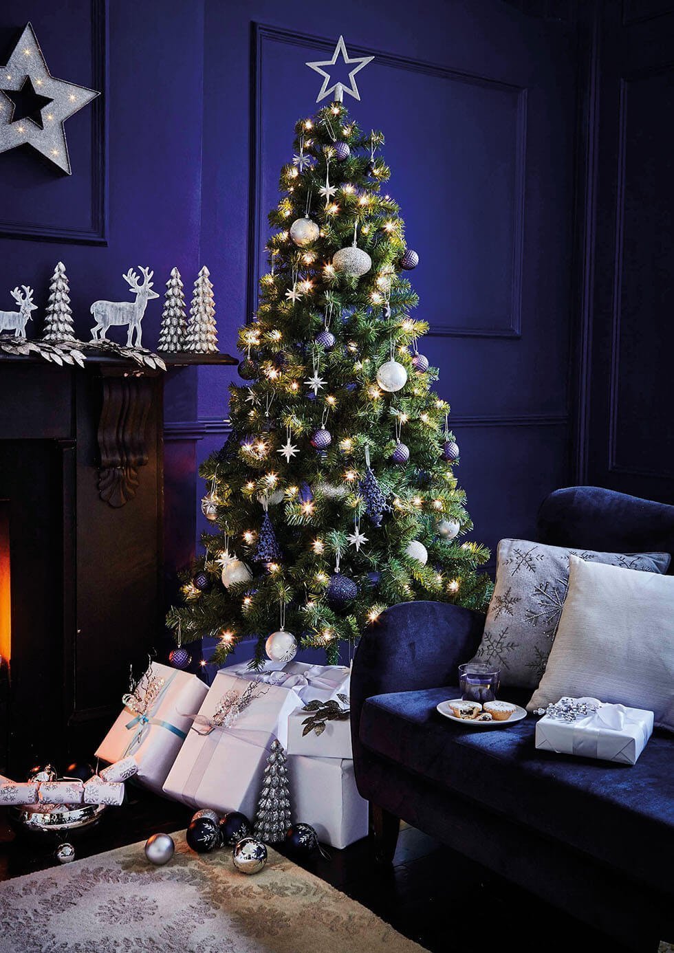 32 Best Christmas Living Room Decor Ideas and Designs for 2020