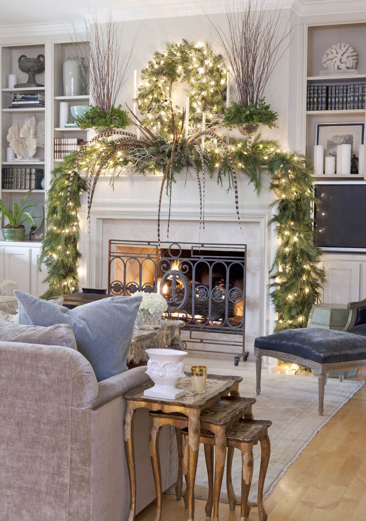 Modern Living Room Christmas Decorations for Large Space