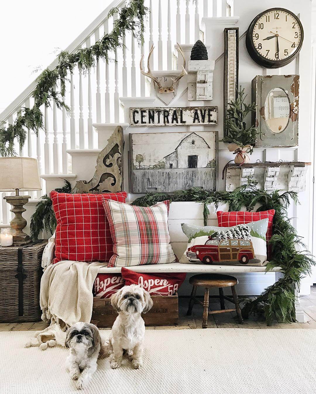 32 Best Christmas Living Room Decor Ideas and Designs for 2020