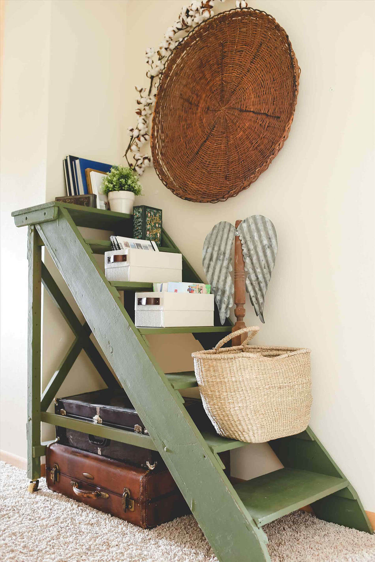36 Best Repurposed Old Ladder Ideas And Designs For 2020