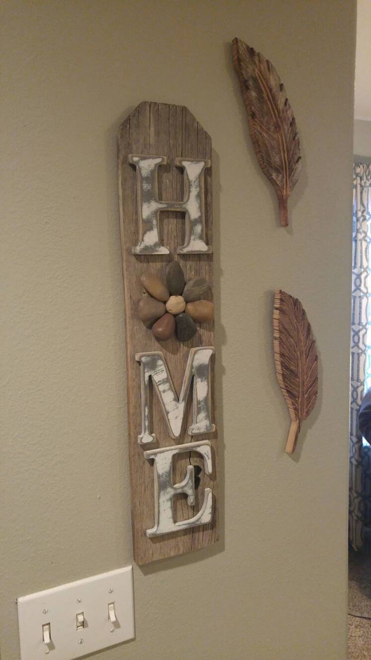 Stone Daisy Hanging Home Sign
