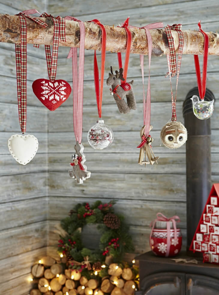 How to Decorate a Cabin for Christmas