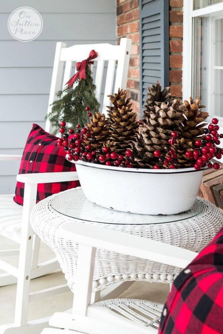 Easy Enamelware and Pinecone Winter Décor