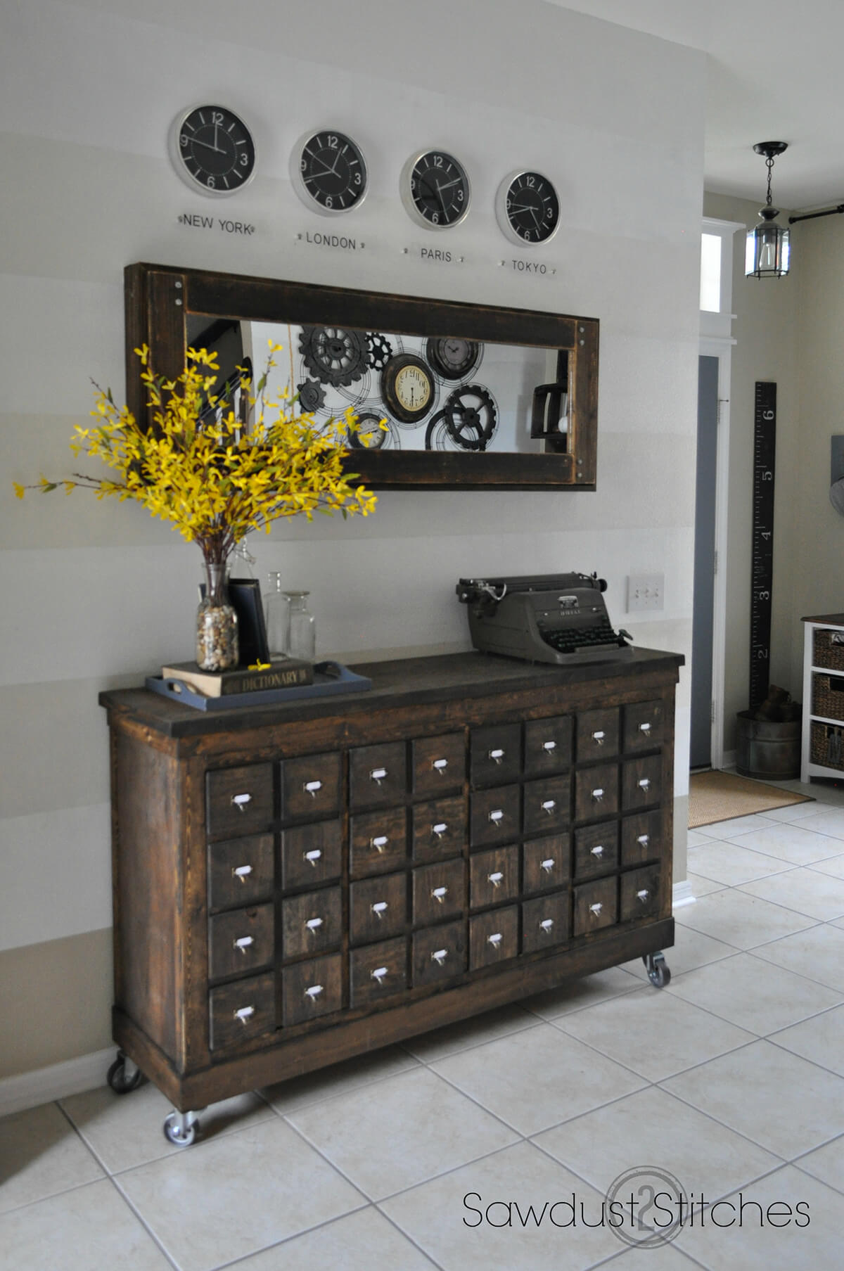 Urban Organizational Wall Desk with Wheels