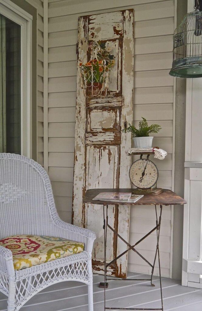 40 Best Vintage Porch Decor Ideas And Designs For 2020   39 Vintage Porch Decor Ideas Homebnc 665x1024 