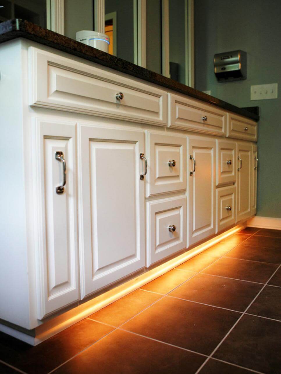 Elegant Under Cabinet Light Idea