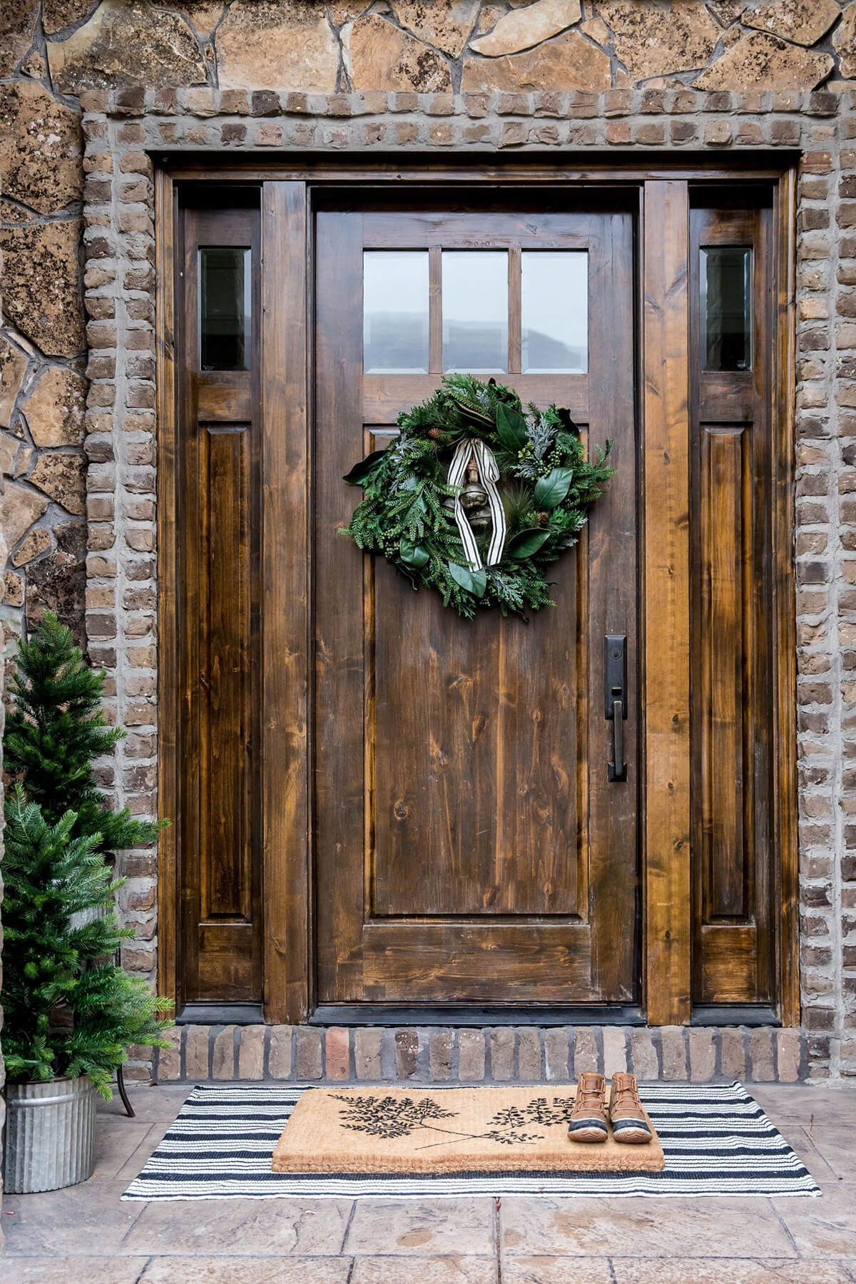 small front door decor ideas