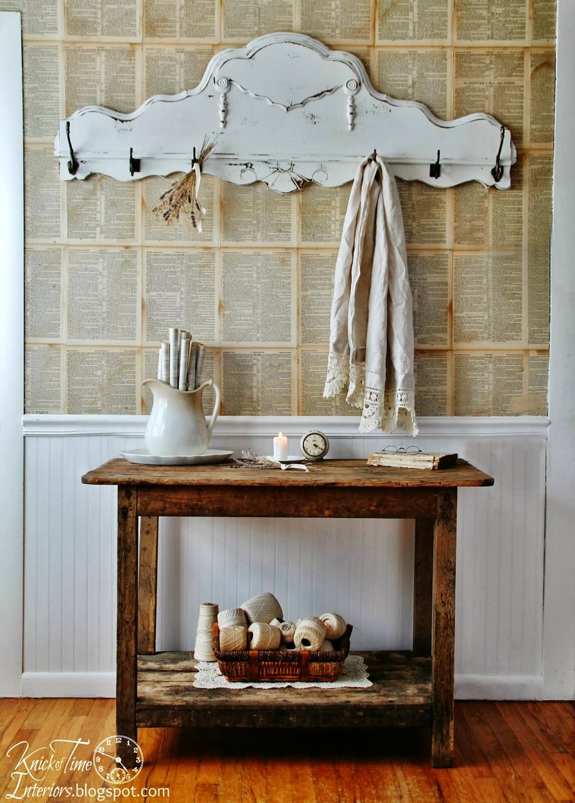 Antique-Style Entryway Coat Hanger