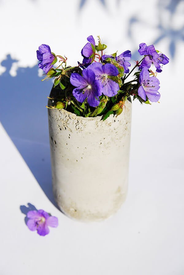 Small DIY Flower Pot from Concrete