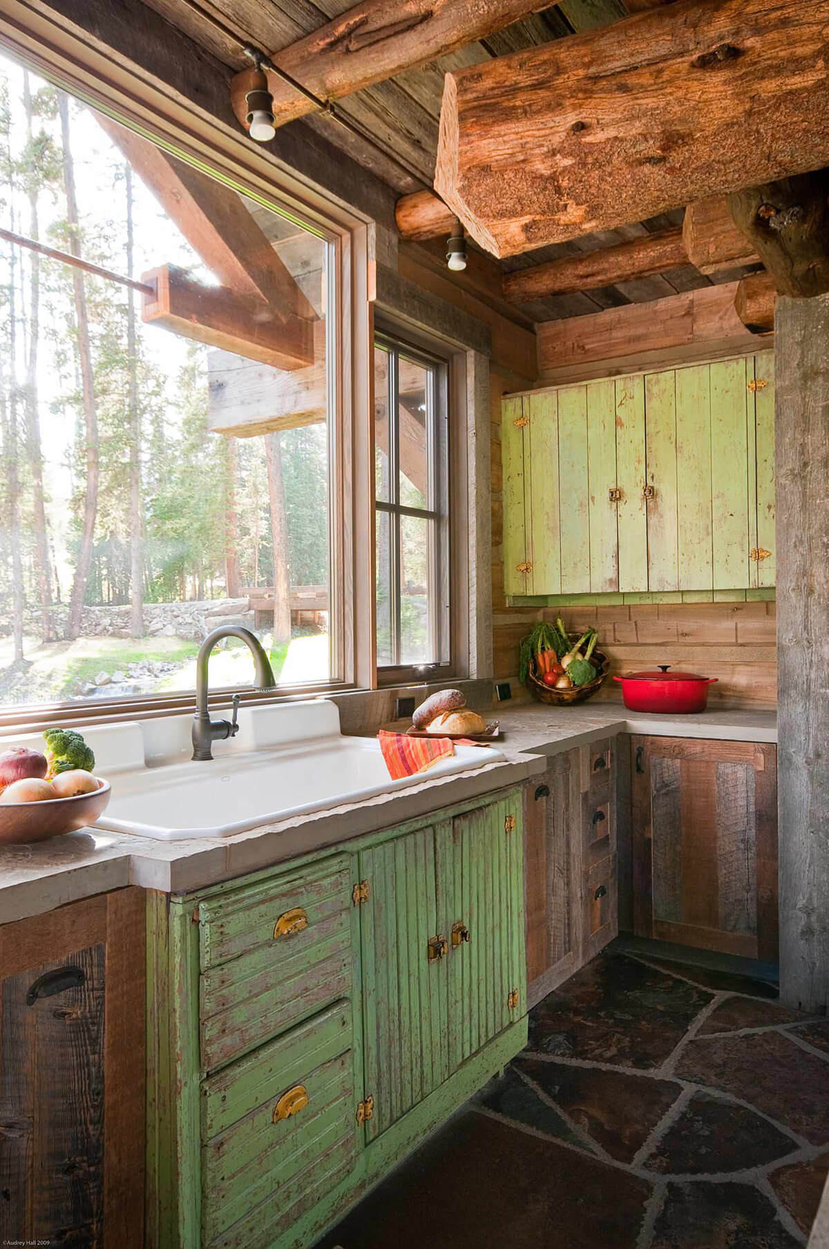 35 Best Farmhouse Kitchen Cabinet Ideas and Designs for 2019