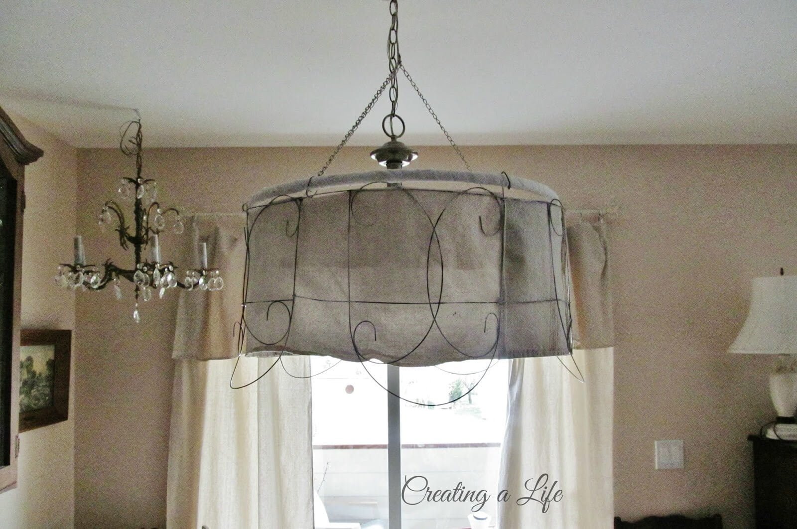 Decorative Wire Pendant Light With Burlap Lining