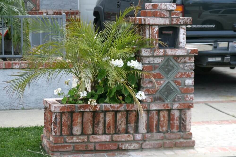 Sturdy Brick Mailbox and Planter