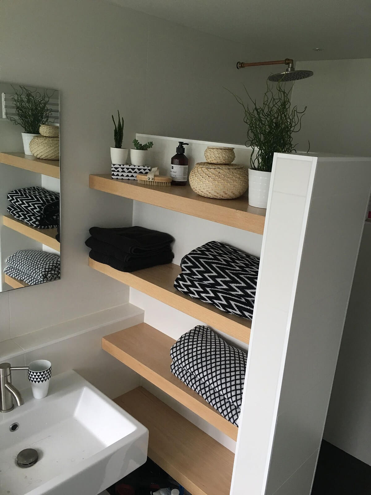 wall shelves for small bathroom