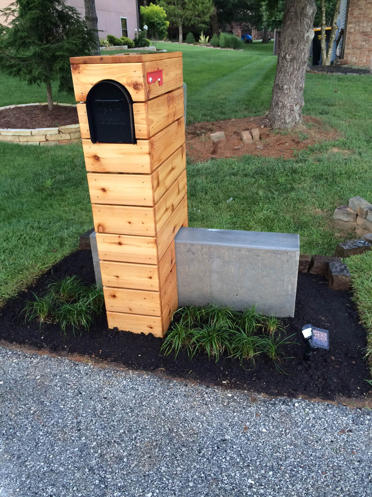 Wood and Concrete Structural Mailbox