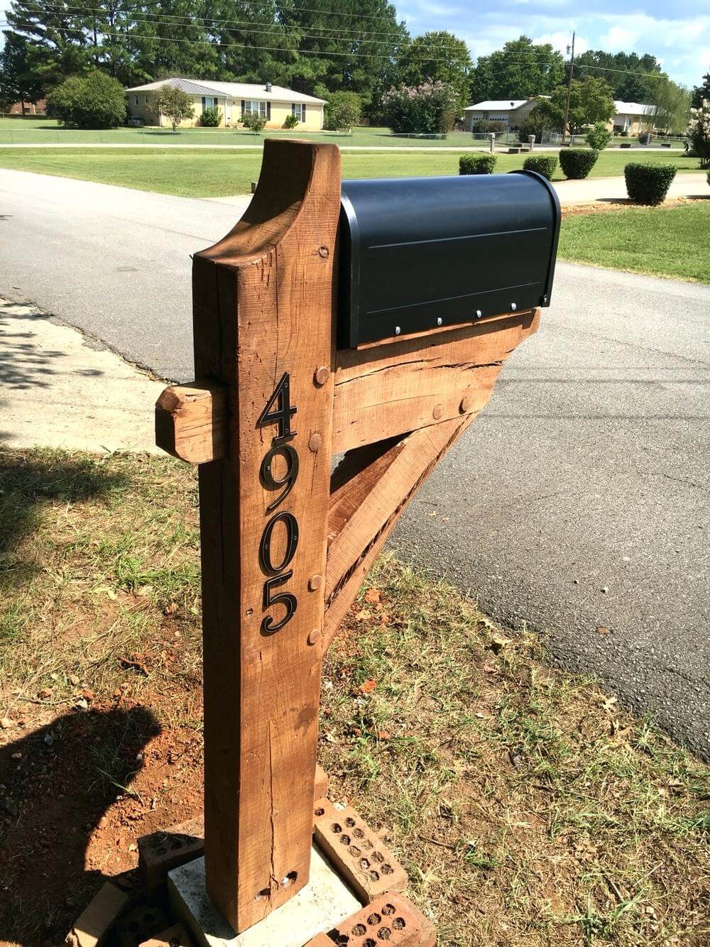 Classic Post and Beam Mailbox