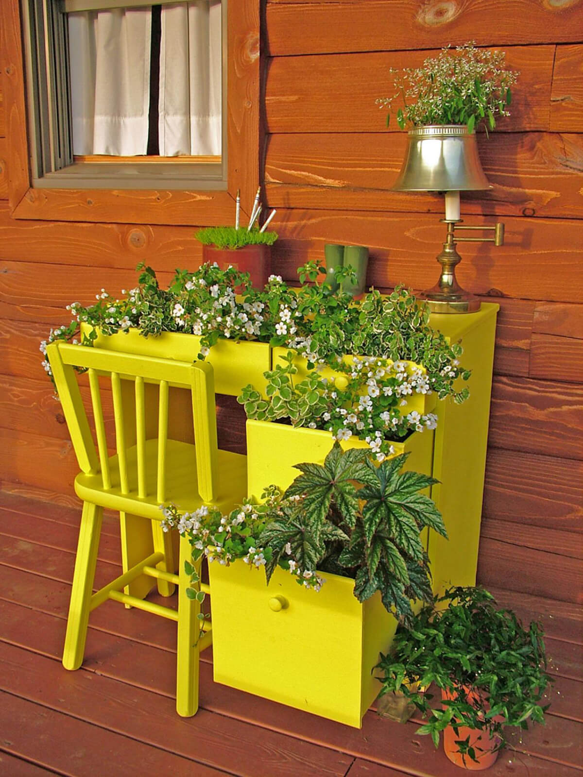 33 Best Repurposed Garden Container Ideas and Designs for 2020