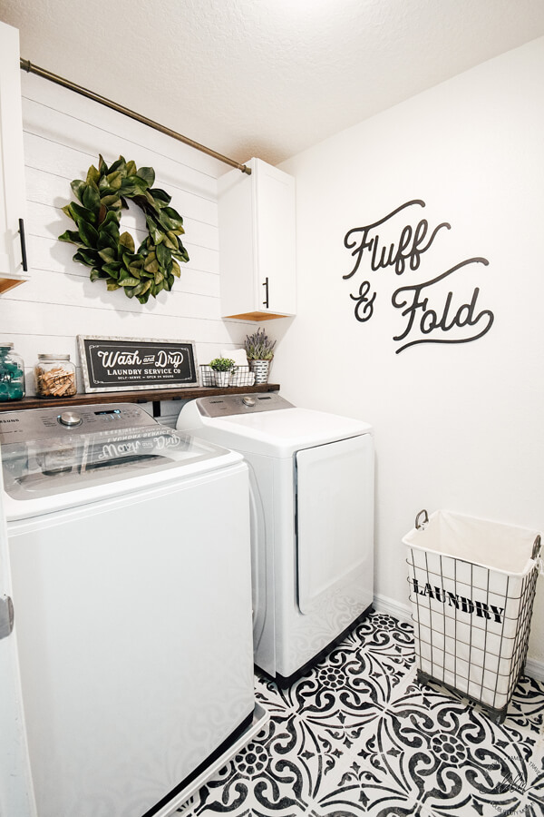 Fluff And Fold Farmhouse Laundry Room Homebnc