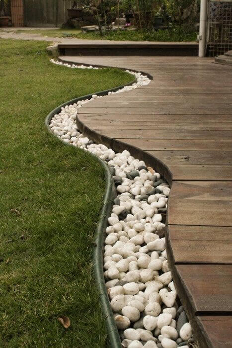 Modern Deck Edge with River Stones