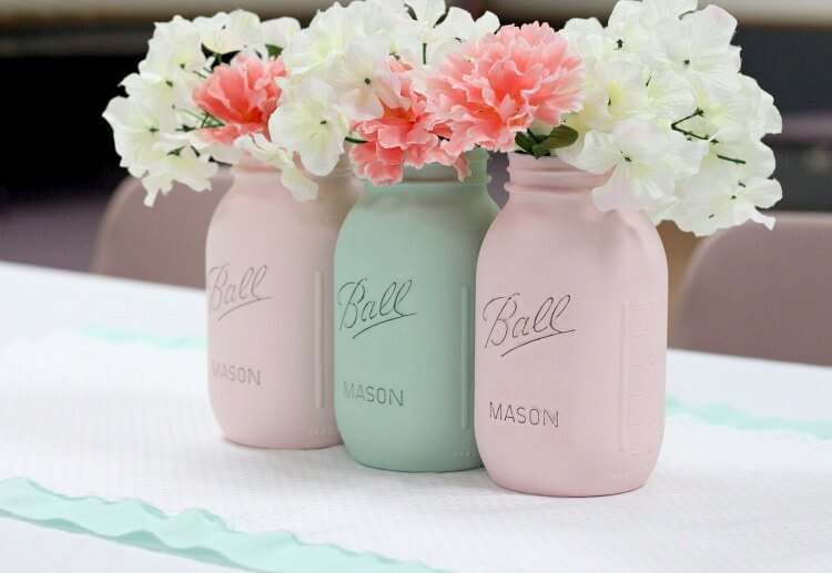 DIY Mason Jar Blume Anordnung in Pastelle