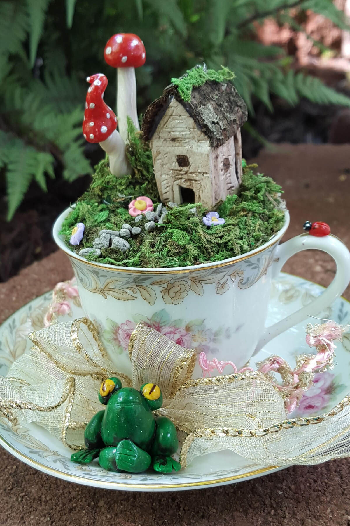 31 Best Teacup Mini Garden Ideas and Designs for 2021