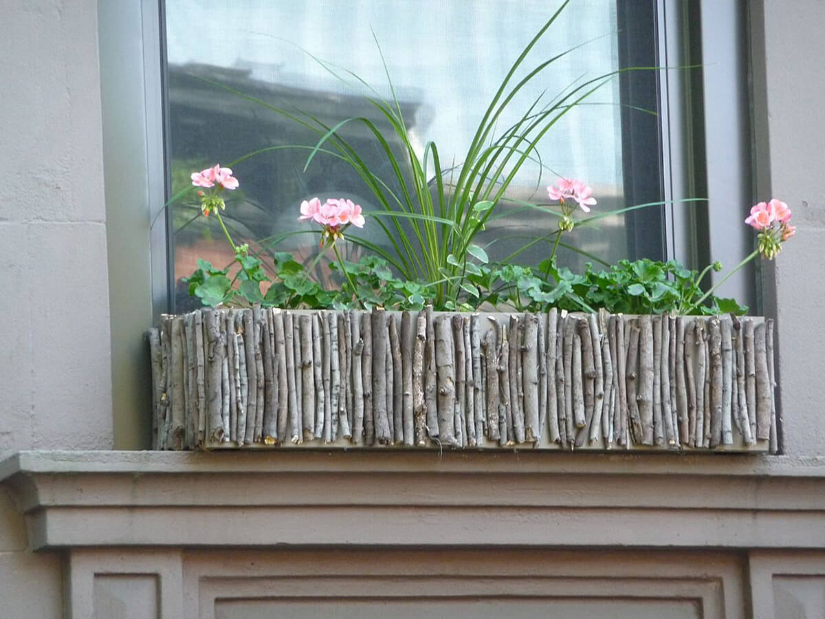 Au Naturel Twigs and Branches Window Box