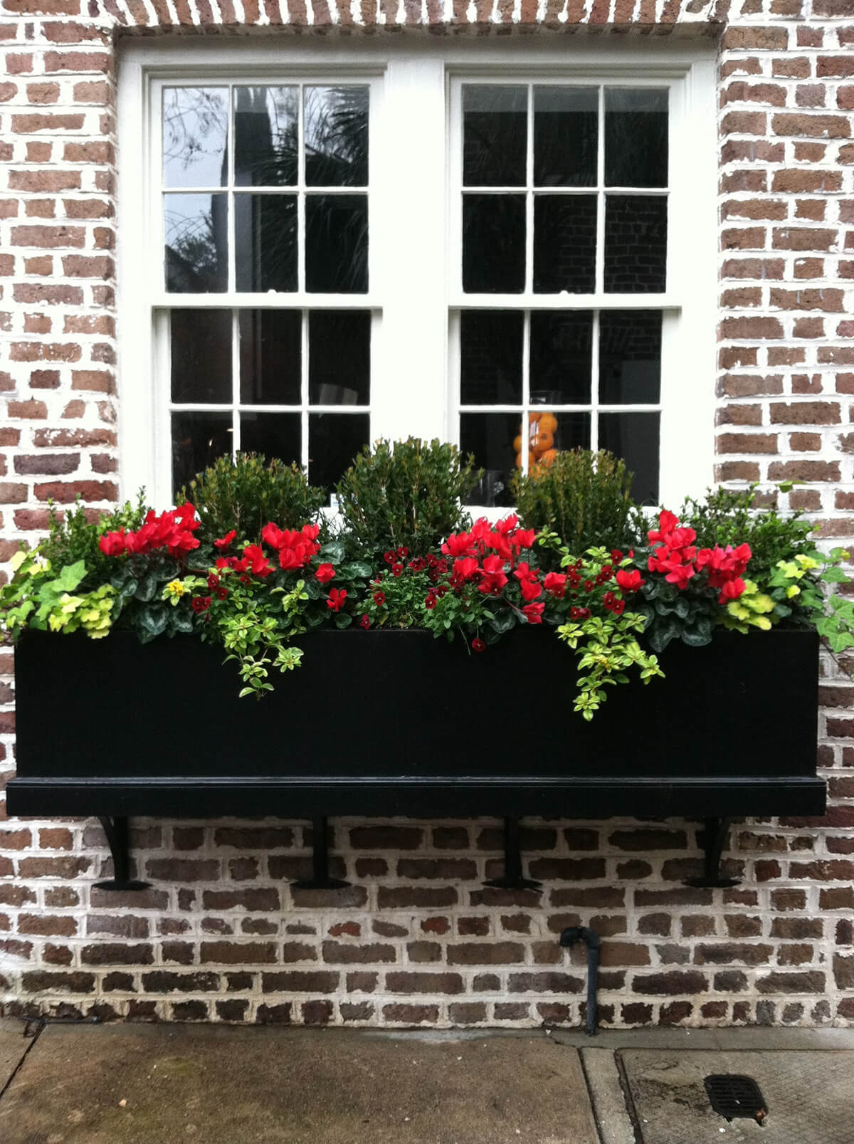 26 best window box planter ideas and designs for 2021