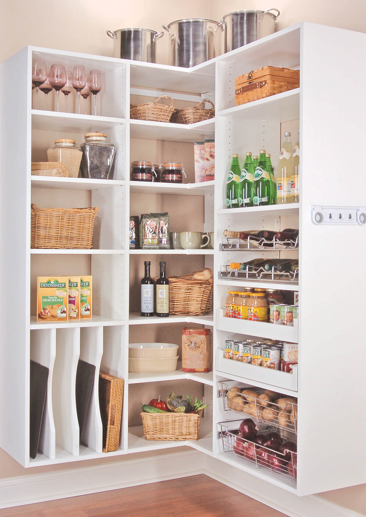 Corner Storage Idea for the Pantry