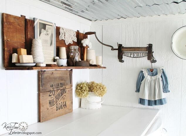 Homey Old Fashioned Touched Laundry Room