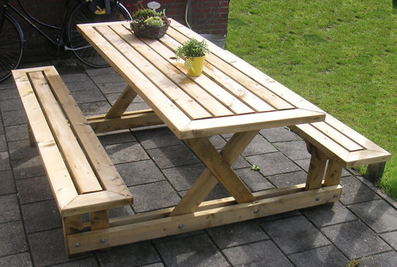 DIY Lincoln Lawn Table