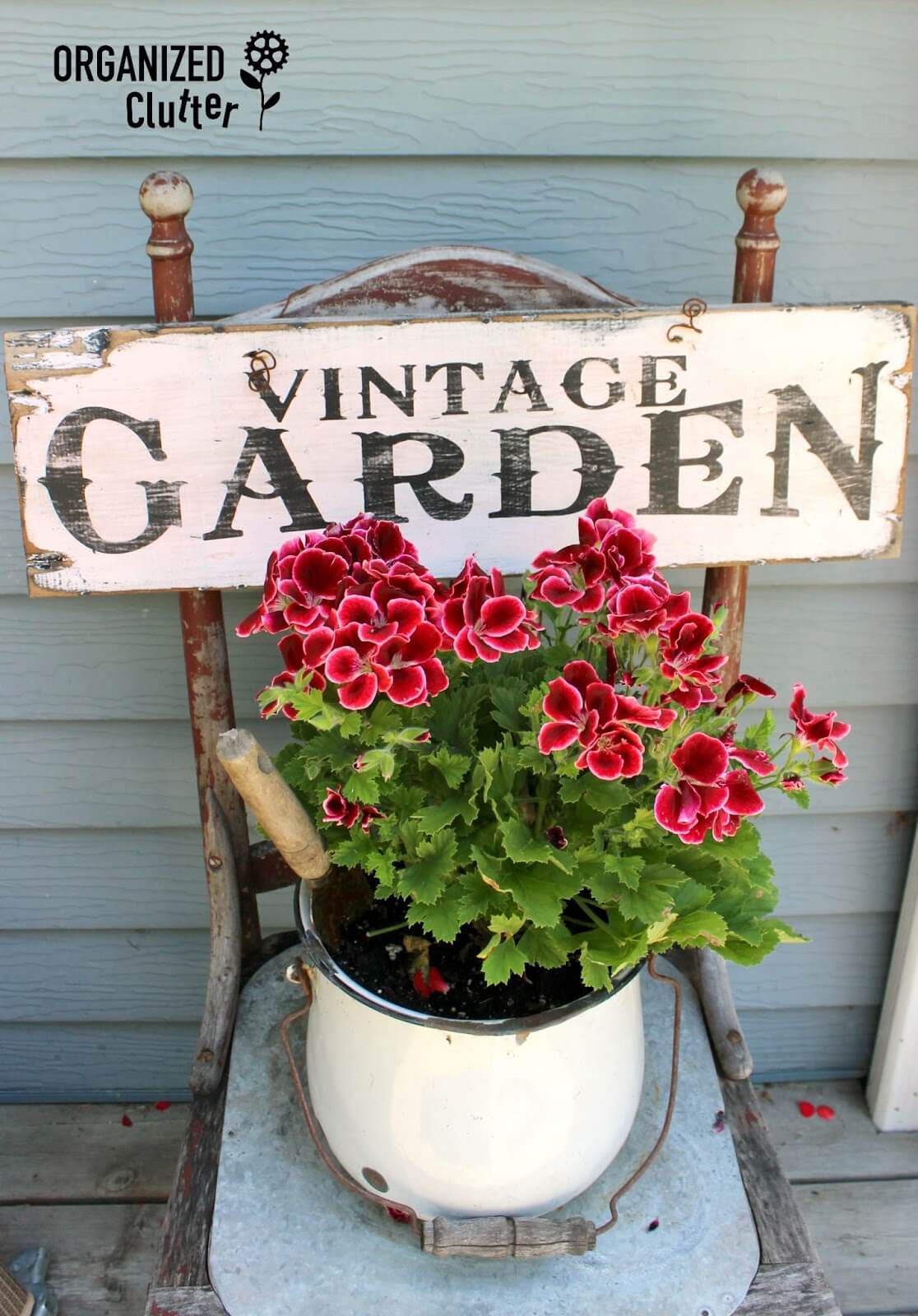 garden sign junk vintage old container signs chair funny flower updated gardening diy buckets pails reclaimed creative pots decor organizedclutter