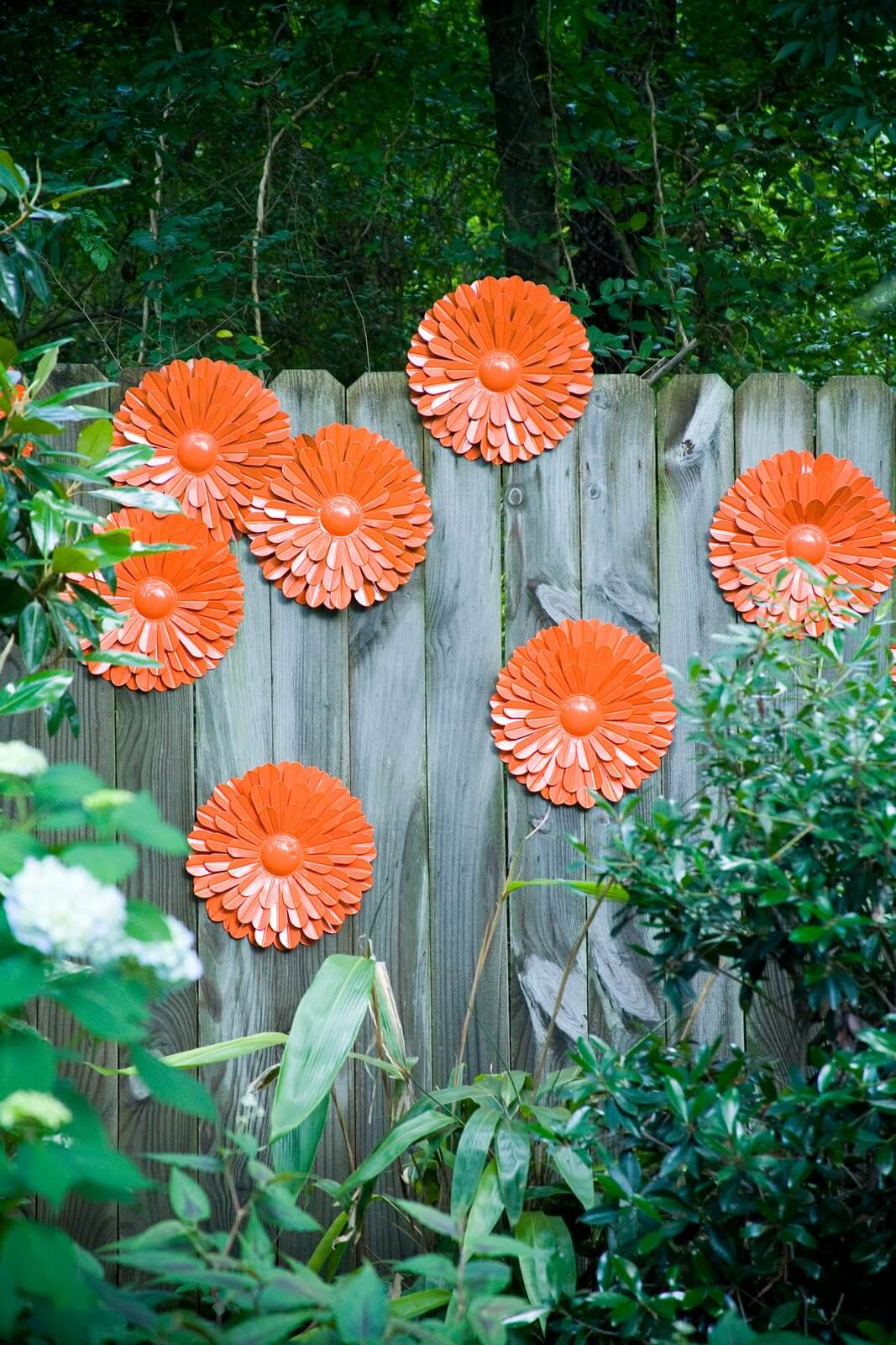 31 Best Garden Fence Decoration Ideas and Designs for 2023