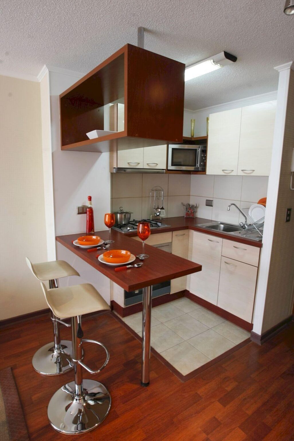 04 Small Kitchen Decor Design Ideas Homebnc 1026x1536 