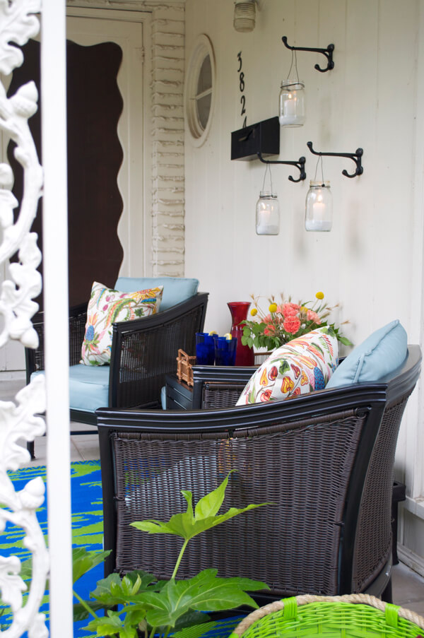 34 Best Porch Wall Decor Ideas and Designs for 2021