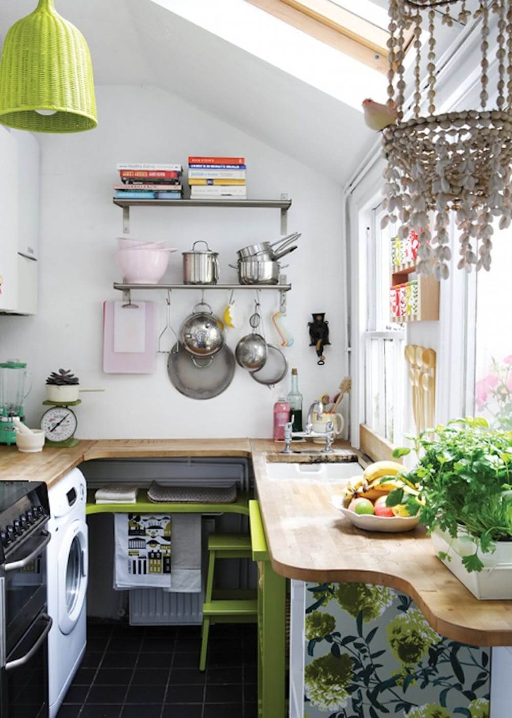 Small Kitchen Design Idea with Open Shelves