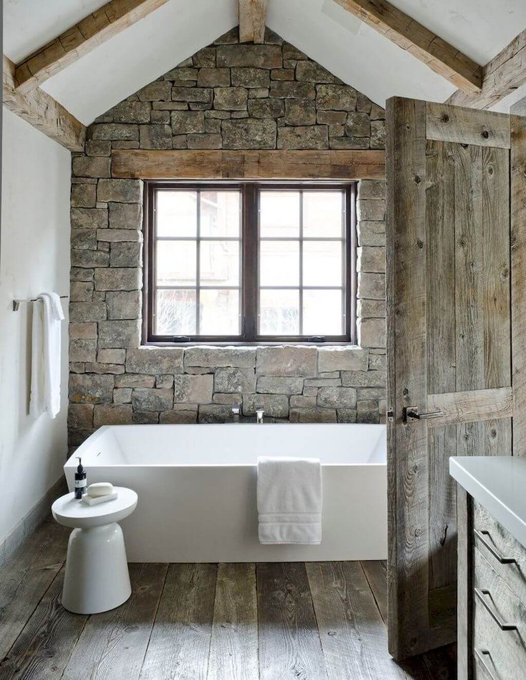 30 Best Cottage Style Bathroom Ideas and Designs for 2021