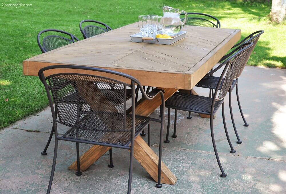 outdoor table and chairs rustic