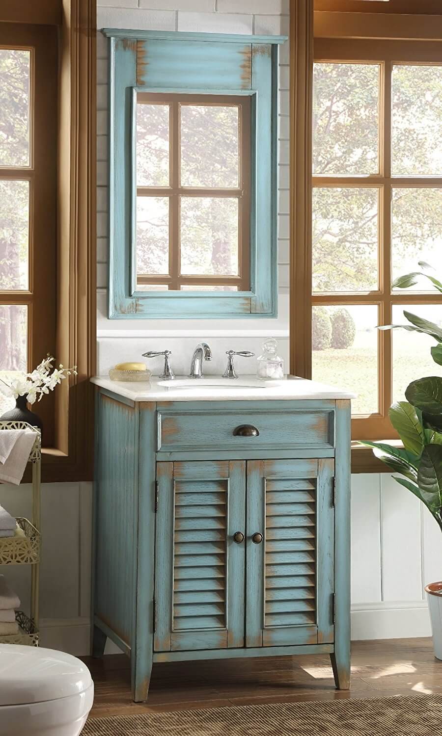 Cottage Bathroom Designs / Beautiful Bathroom Ideas - The Cottage Market / A charming white cottage bathroom makeover.