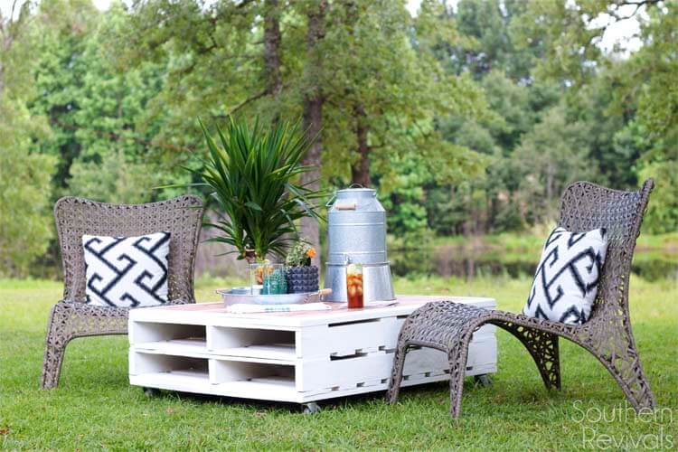 29 Best Diy Outdoor Furniture Projects Ideas And Designs For 2020