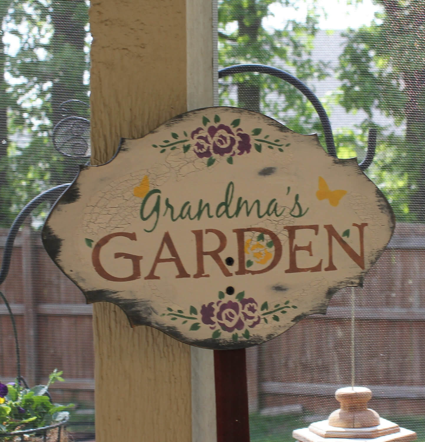 Charming Sign for Grandma’s Garden