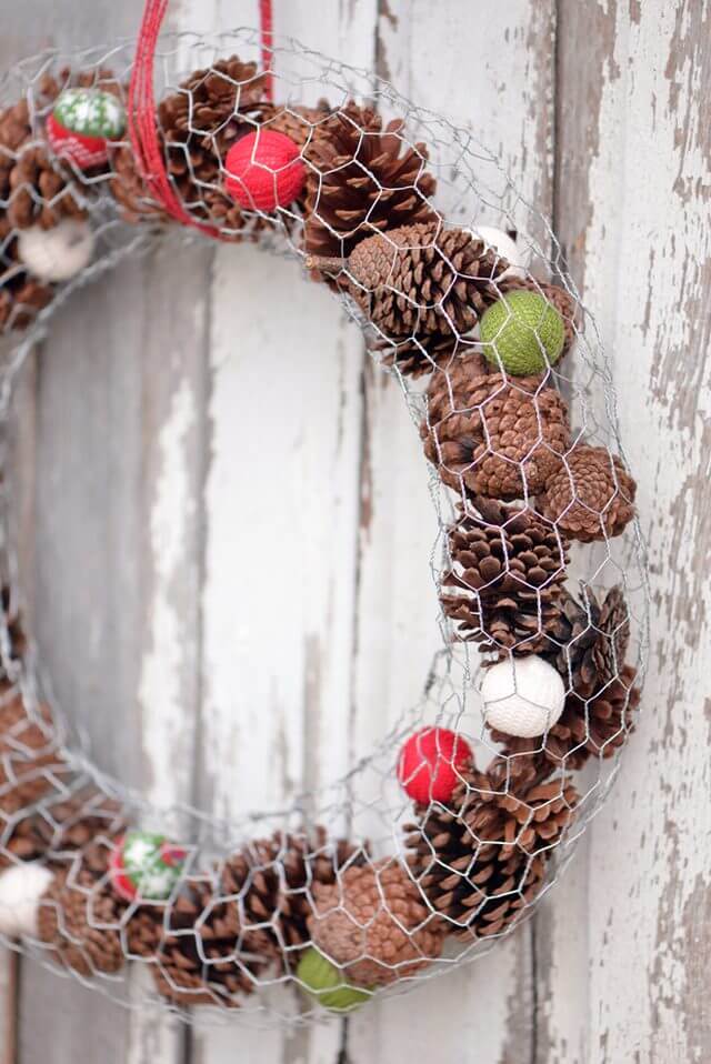 Create a Jolly Holiday Wreath