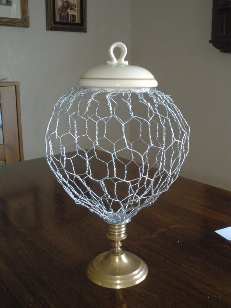 32-best-chicken-wire-diy-projects-and-ideas-for-2021