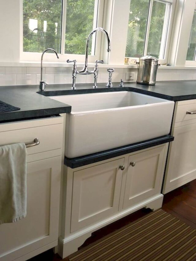 11 Farmhouse Kitchen Sink Ideas Homebnc 640x853 