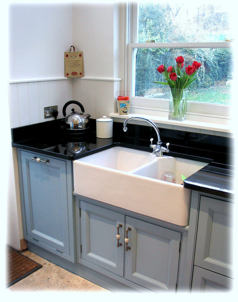 farmhouse laundry sink