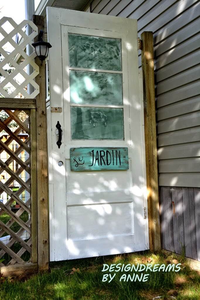 Old Door Outdoor Decor Idea for Gates
