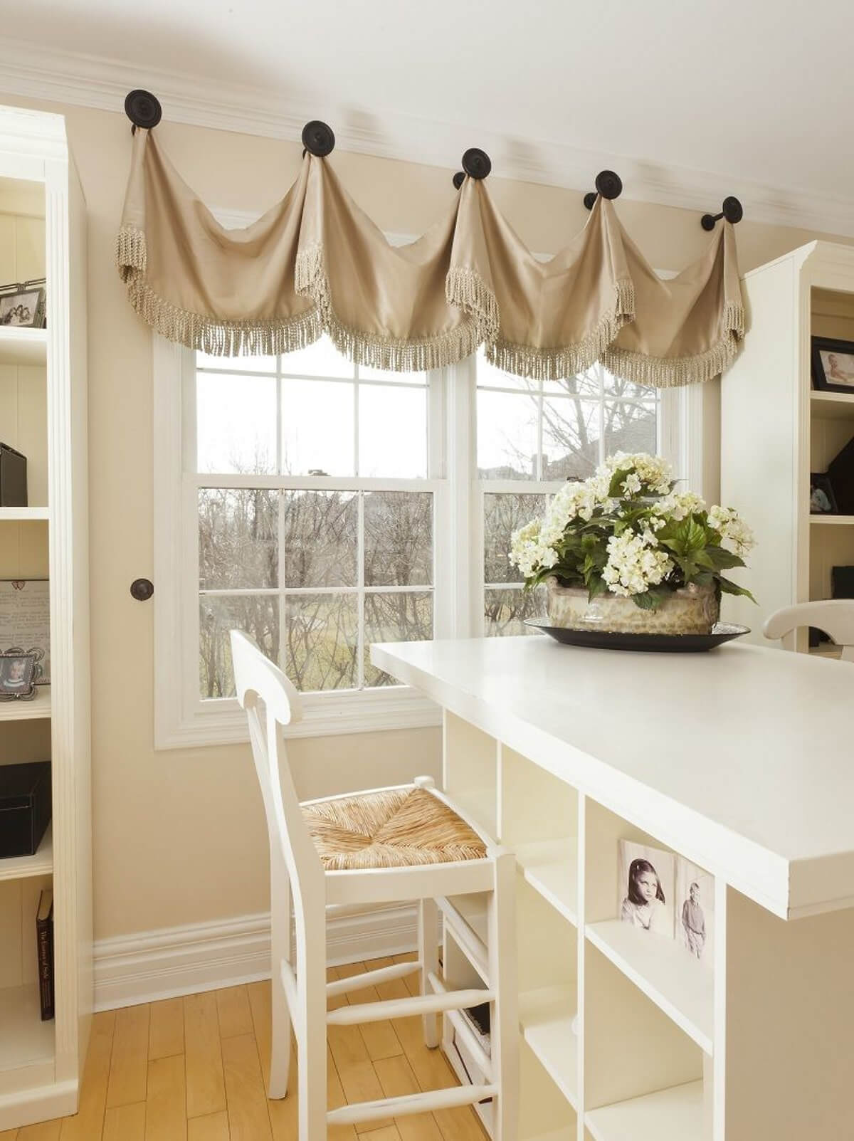 Farmhouse Valance Ideas | Jenny Schokomuffin