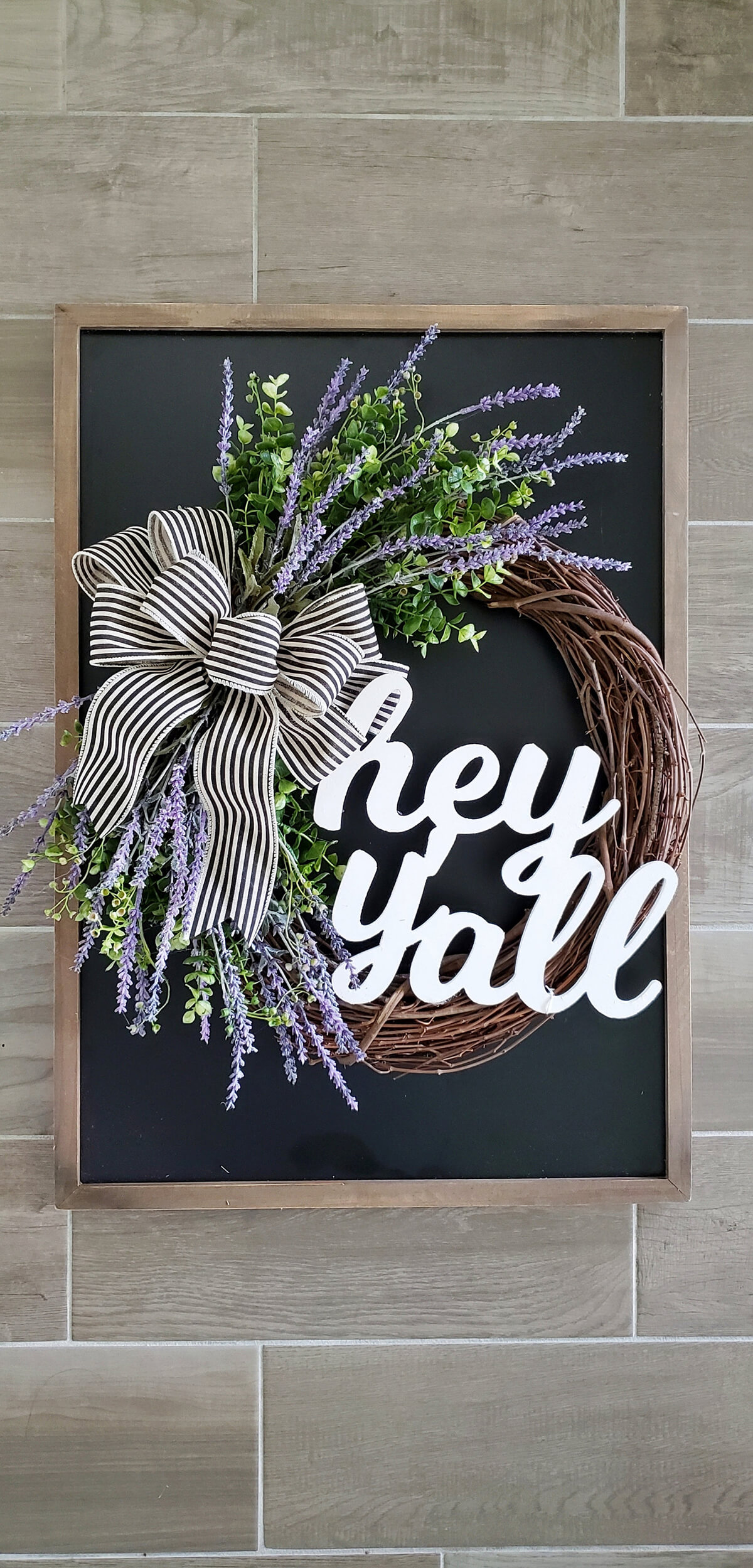 Lavender Wreath with a Bow and Greeting