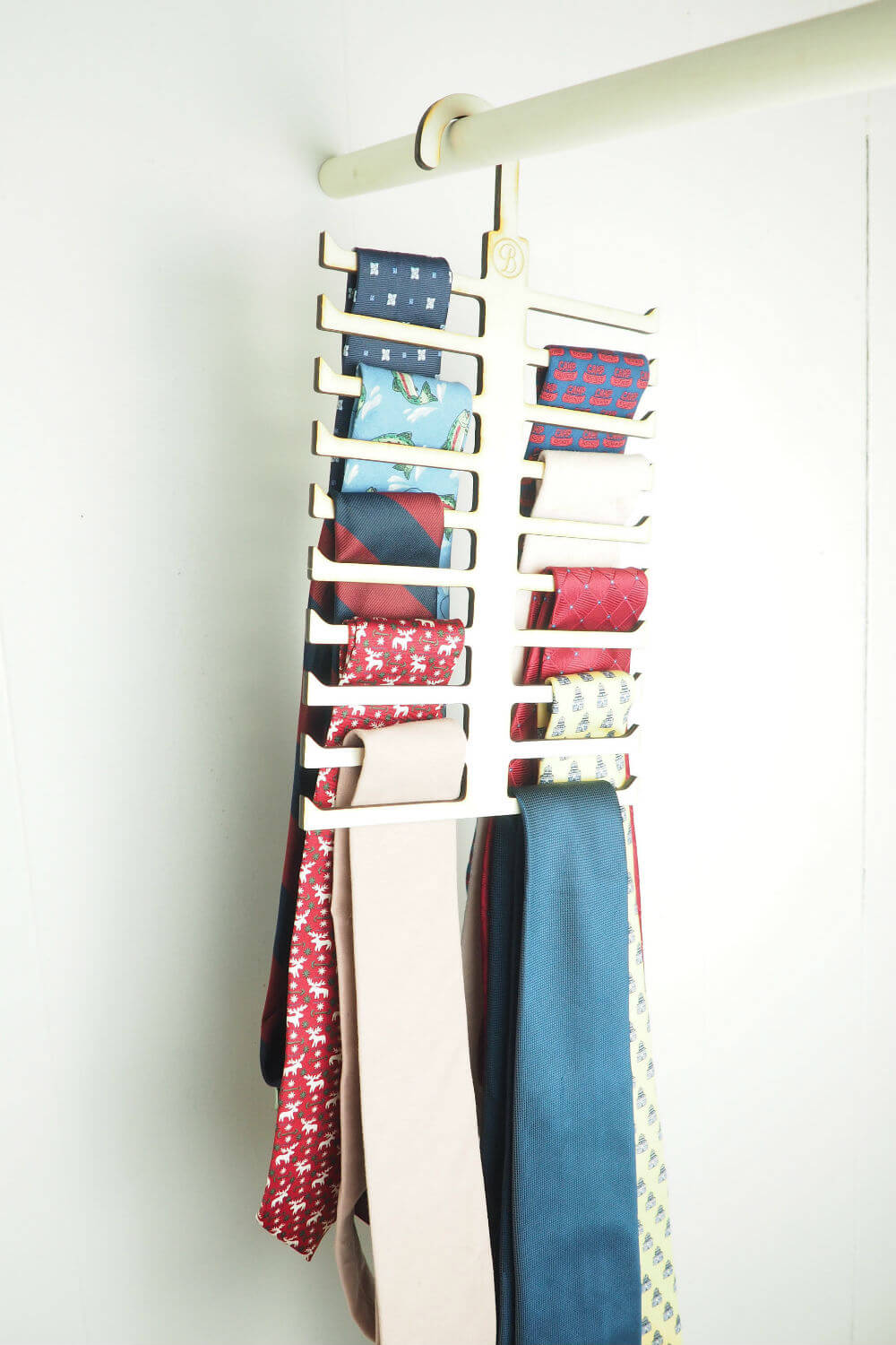 Unique Tie Hanger for Closet Organization