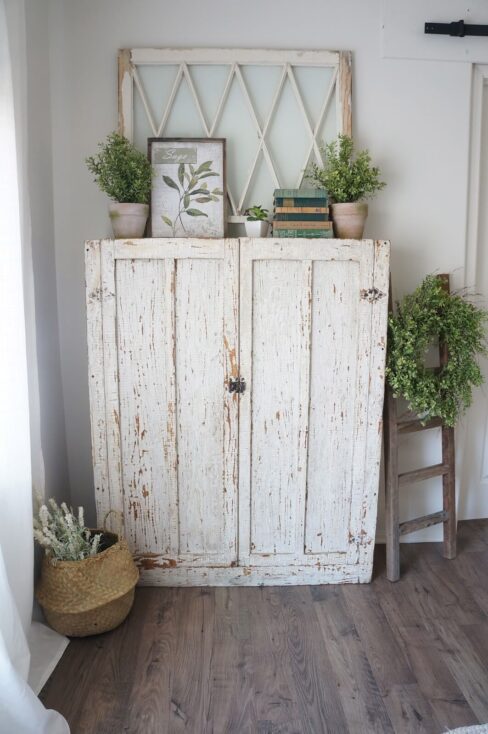 25 Rustic White Farmhouse Decor Ideas for Your Living Space